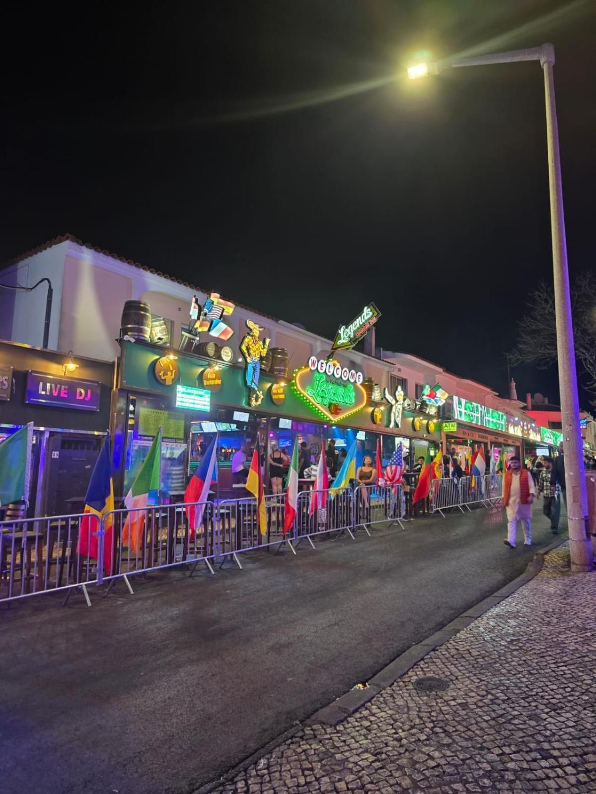 Studio Rua Dos Bares Em Albufeira Exterior foto